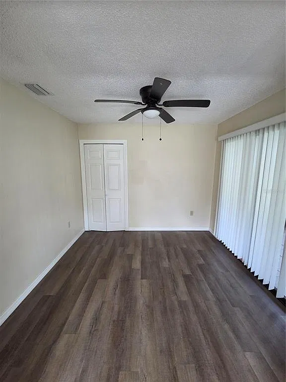 3 bed, 2.0 bath, 1239 sqft, $1,600 — Photo 4