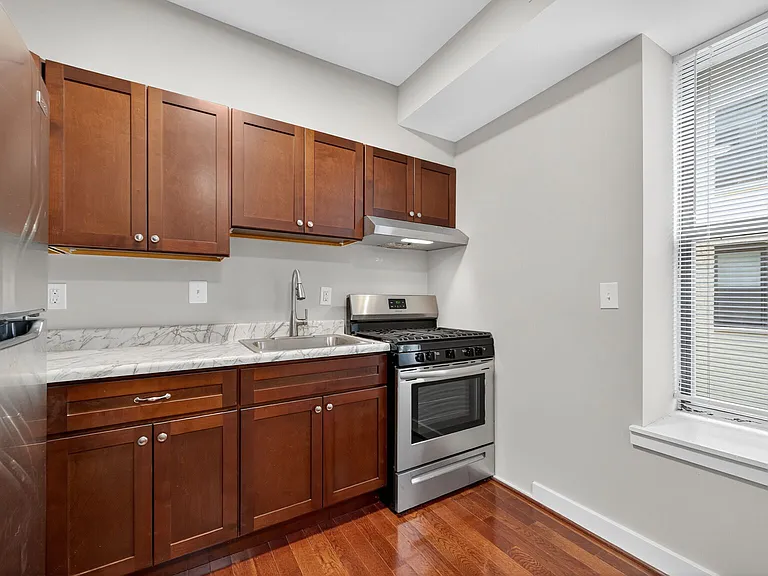 1440 W St NW #106 — Photo 10