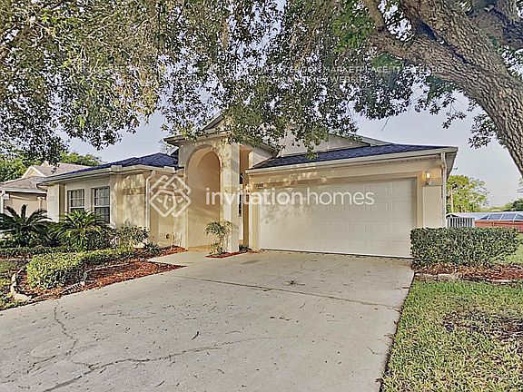 3rd image of 5045 Englewood Ln