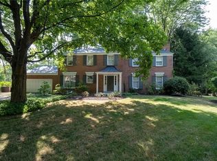 190 Oak Meadow Dr, Oakmont, PA 15139