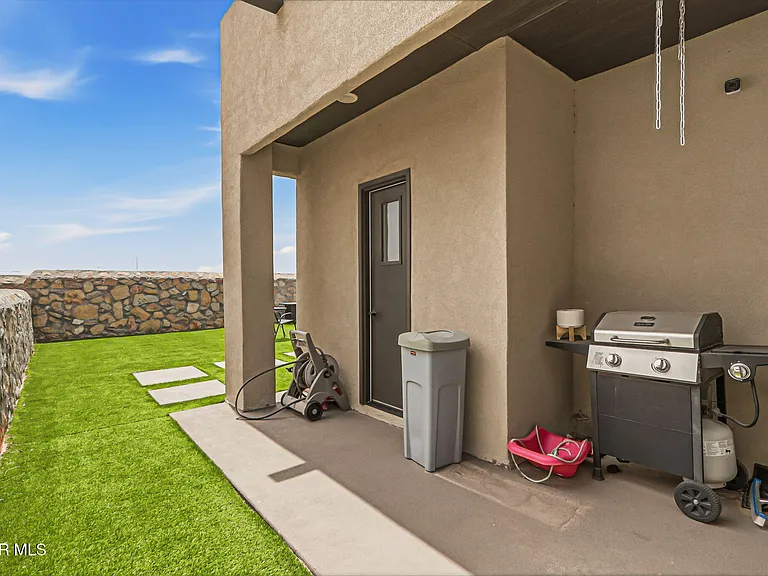 13066 Grantham Ln — Photo 39