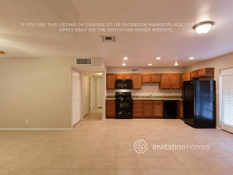 1800 W Mountain View Cir — Photo 4