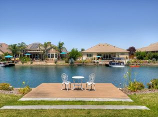 4281 N Waterside Dr, Clovis, CA