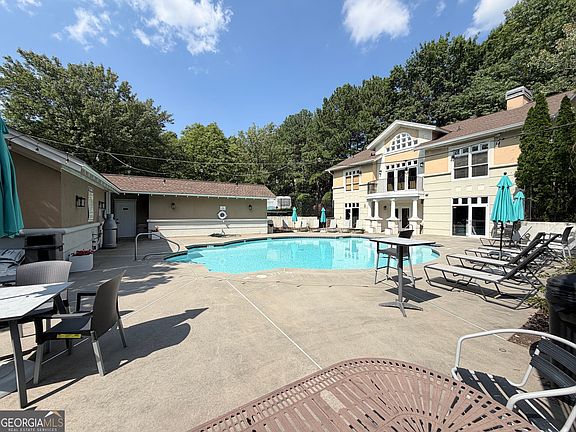 5th image of 2700 Pine Tree Rd NE Unit 3006