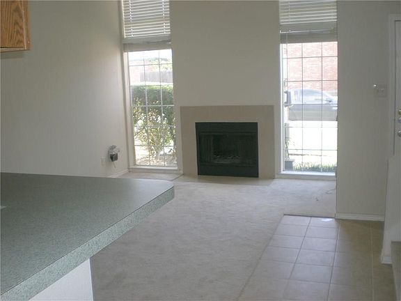 3rd image of 3628 Clubview Dr