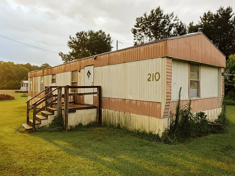 210 Stanley Rd — Photo 1