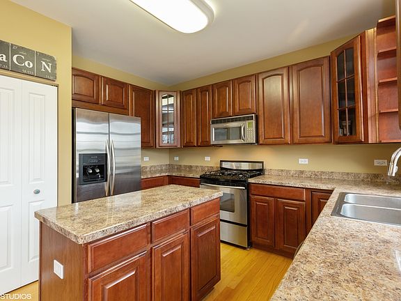 2nd image of 10717 Potomac Dr