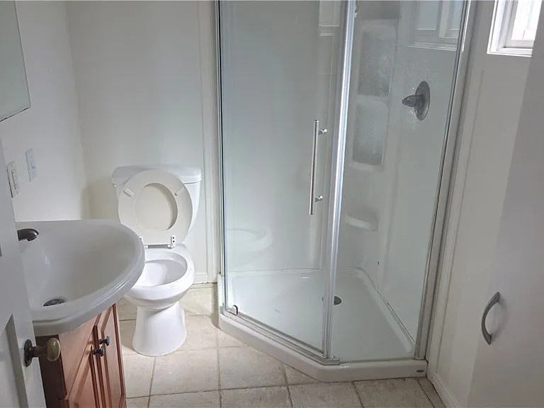 422 Bond St #2 — Photo 5