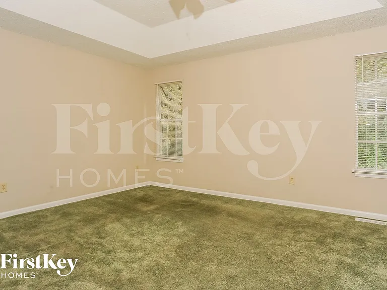 993 Cherry Laurel Dr — Photo 7