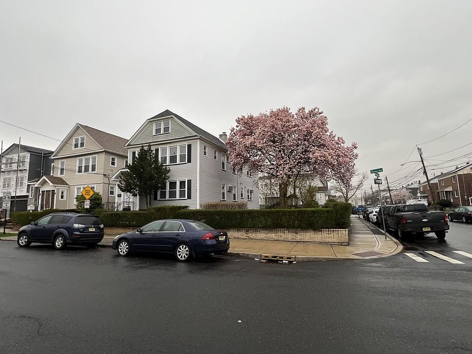 1st image of 1046 Cross Ave Floor 2