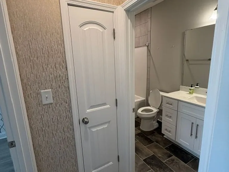 311 Oak Pointe Cir E — Photo 16