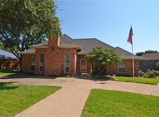 2302 Diamond Oaks Dr, Garland, TX 75044