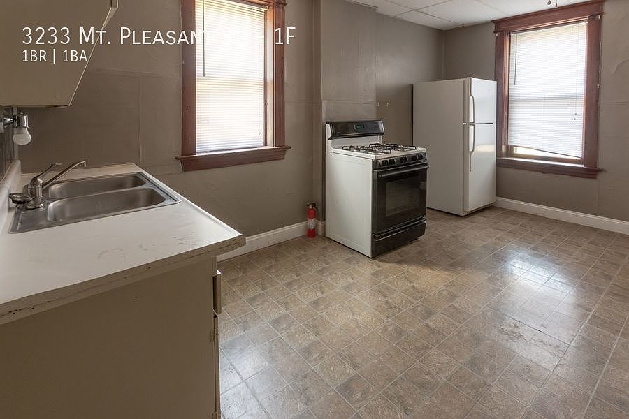 2nd image of 3233 Mount Pleasant St #1F