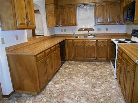 4th image of 408 W Hickman Dr