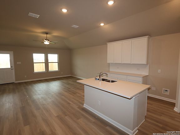 4th image of 1645 Viola Lane