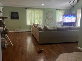 258 Carpenter Hill Rd, Charlton, MA 01507