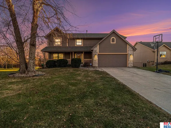 16433 Olive St, Omaha, NE 68136