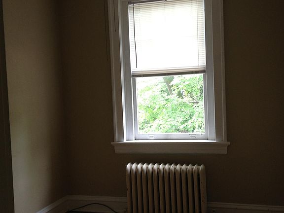 3rd image of 3222 W Franklin St #A