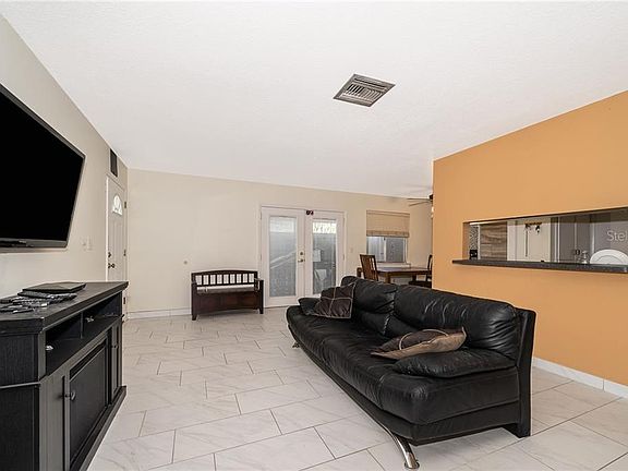 5th image of 4280 Pinebark Ave #2