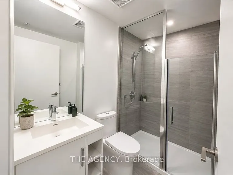 634 Church St #802 — Photo 5