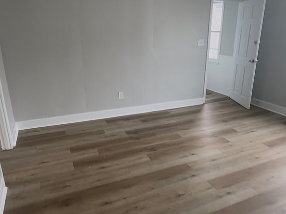 3rd image of 135 Snell St #2E