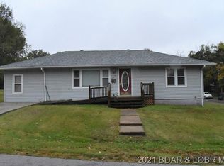 206 Walker Dr, Eldon, MO 65026