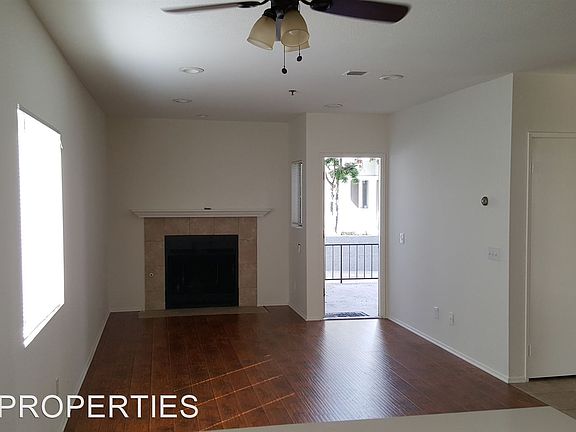 5th image of 260 Victoria St APT D4