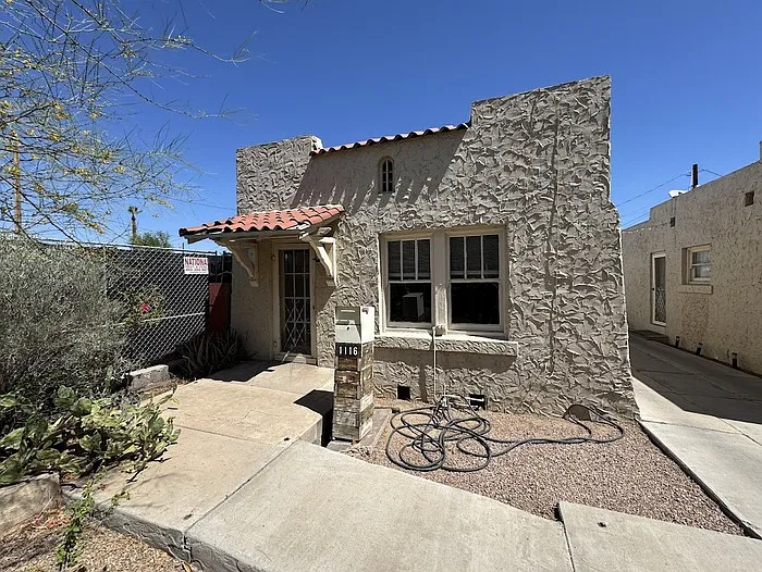 1116 E Portland St — Photo 1