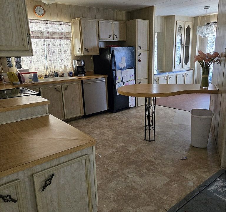 2nd image of 133 Solana Way