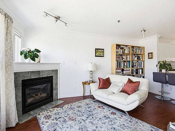 3rd image of 2025 Stephens St #304