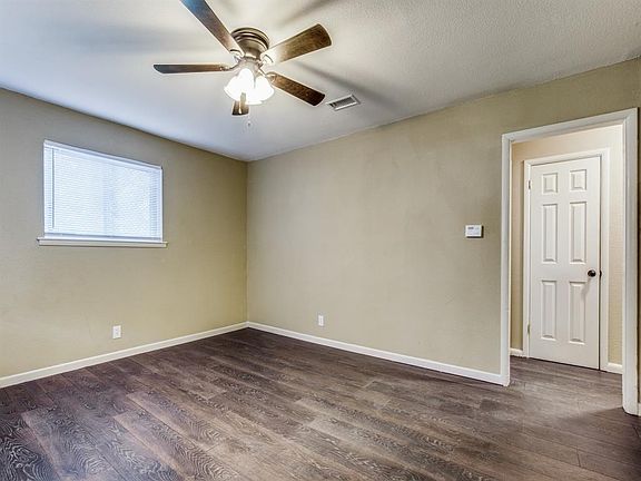 5th image of 3812 Silverhill Dr