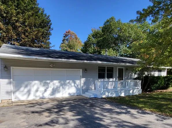 1945 Pine Dr, Traverse City, MI 49686