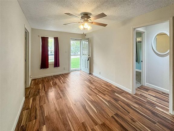 4th image of 3920 N Lister Ave