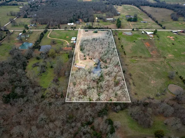 2116 County Road 44800, Blossom, TX 75416