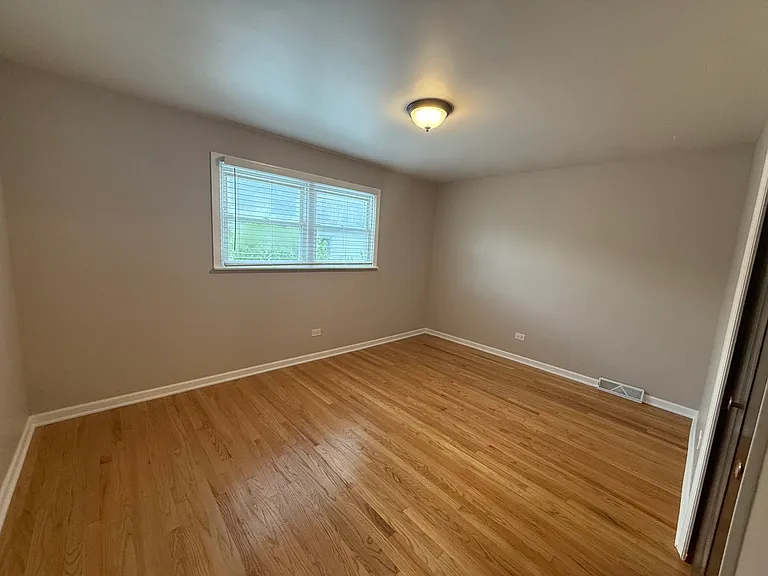 8817 W 84th St — Photo 13