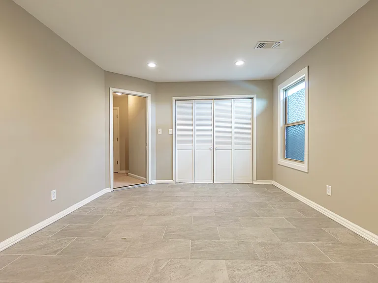 13435 Lapstone Ln — Photo 33