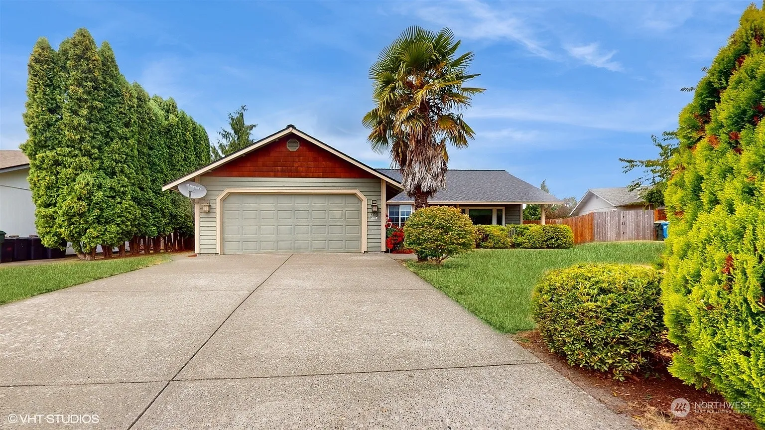303 Waunch Street photo 1