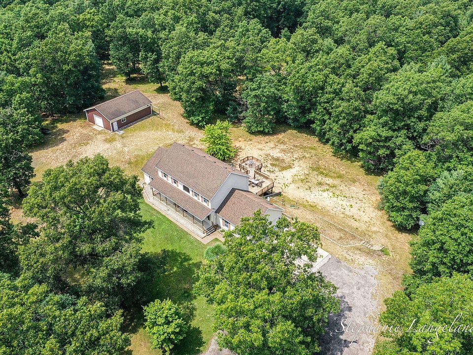 1st image of 1083 W Holton Whitehall Rd