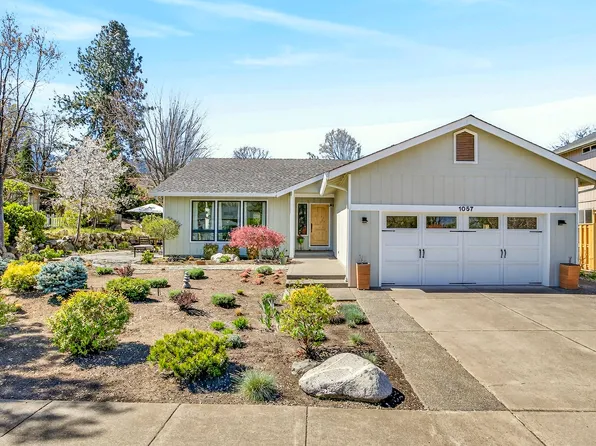1057 Oak Knoll Dr, Ashland, OR 97520