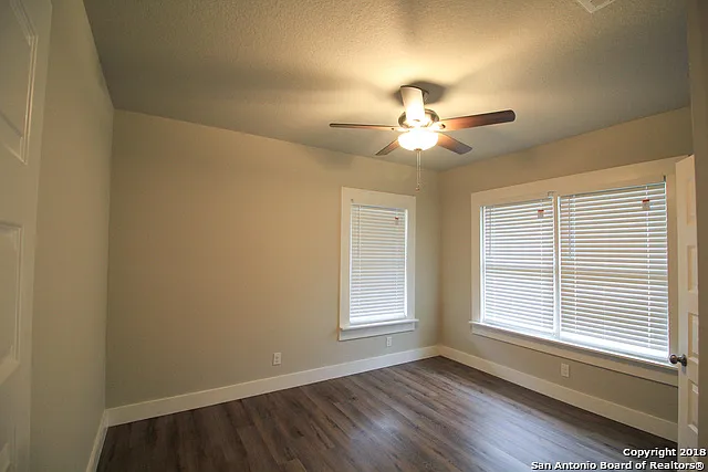 1138 Iowa St — Photo 16