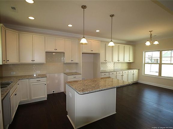 3rd image of 1549 Vergeland Dr Lot 288