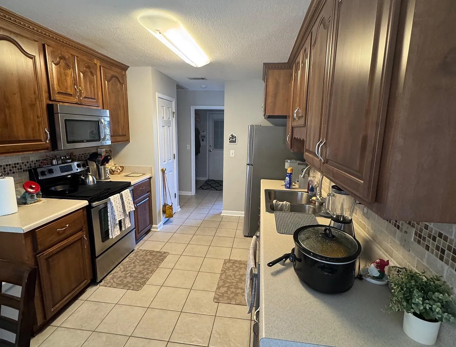 3 bed, 2.0 bath, 1484 sqft, $1,850 — Photo 4