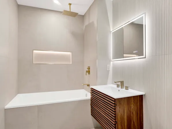 156 Tompkins Avenue image 7 of 15