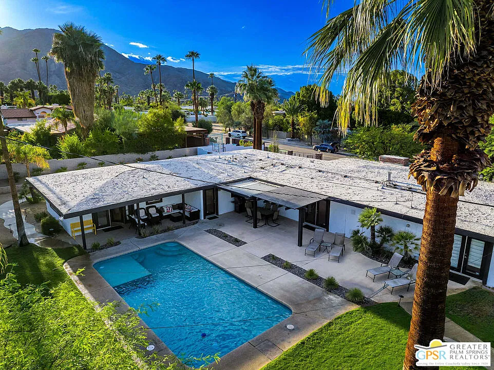 4 bed, 3.5 bath, 2945 sqft, $8,300 — Photo 1