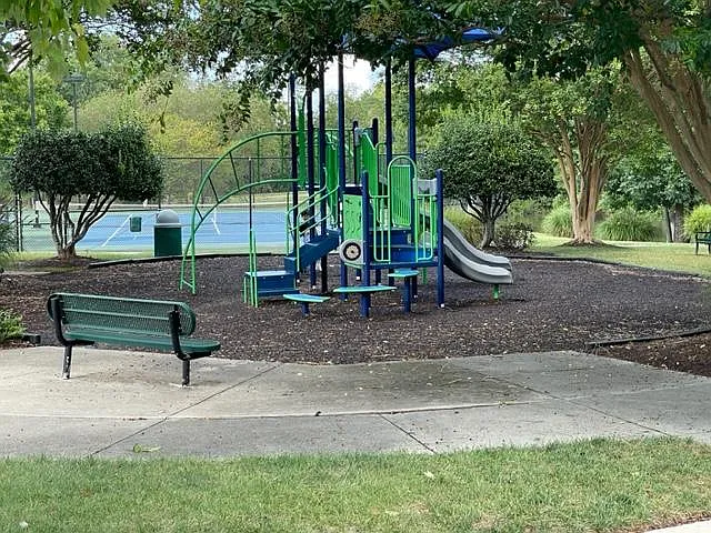 Play area with benches, Gazebo overlooking by the lake/fountains, benches, tennis courts, etc.