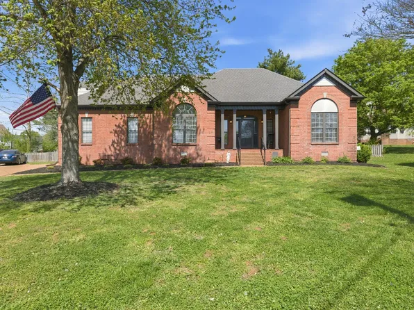 2508 Douglas Ct, Thompsons Station, TN 37179