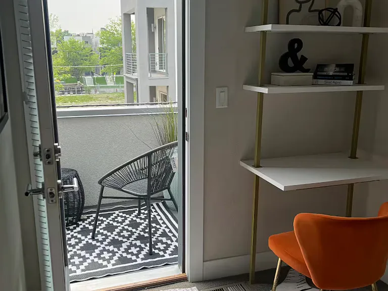 1731 Irving St #105 — Photo 12