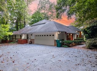 9635 Huntcliff Trce, Sandy Springs, GA 30350