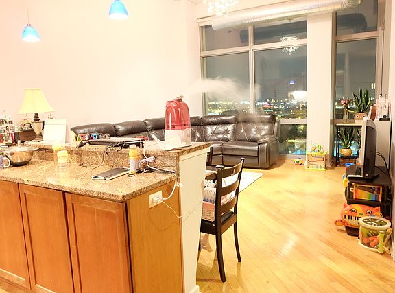 5th image of 1819 S Michigan Ave Unit 1103