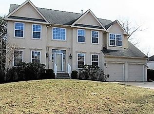 208 Peach Tree Ln, Egg Harbor Township, NJ 08234